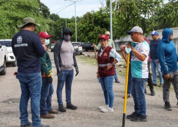 Chetumal Se Prepara para Día de Muertos con Limpieza General en Panteón