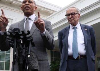 Cierre del Gobierno y retos internacionales: lo que debes saber este 2 de octubre