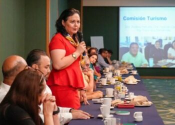 «Cinco factores que afectan al turismo en Cancún, alerta Coparmex»