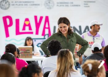 Continúa Estefanía Mercado con la entrega de Apoyo Alimentario en Playa del Carmen