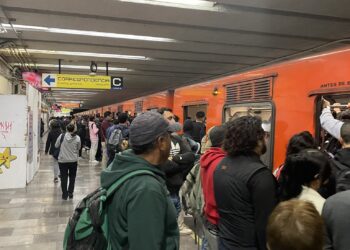Crisis en el Metro CDMX: Denuncian Colapso en Línea 7 y Servicio Lento