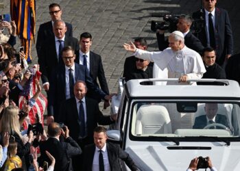 Papa León XIV Emprende su Primera Gira Internacional con Foco en la Paz