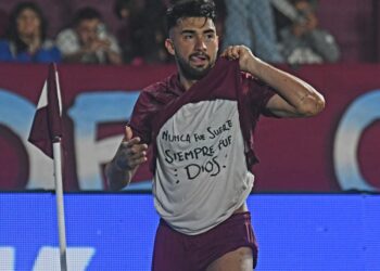 CONMEBOL multa a Lanús por festejo de Marcelino Moreno