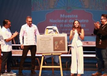 CANCÚN VIBRA CON CULTUR GRACIAS A ANA PATY PERALTA