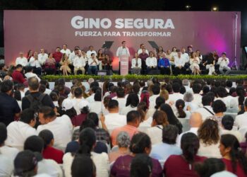 Gino Segura Rinde su Primer Informe Legislativo en Cancún