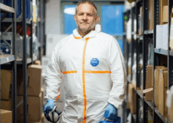 Limpiador Extremo Convierte la Desgracia en Negocio Multimillonario