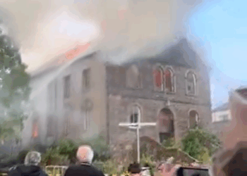 Incendios en iglesias del Reino Unido alarma por ataques a templos