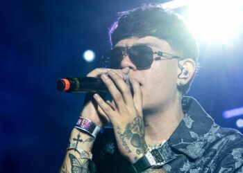 Junior H Cantó Narcocorrido Prohibido y Enfrenta Multa