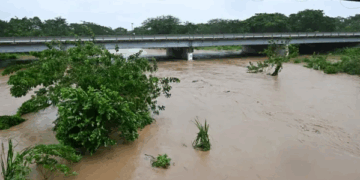 El Huracán Melissa Deja una Estela de Destrucción e Inundaciones Históricas en Jamaica, Haití y Cuba