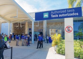 Polémica por Uber en el Aeropuerto de Cancún | SICT niega permiso de operación