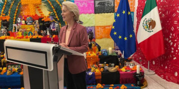 Celebración de México en Estrasburgo: Presidenta de la UE Inaugura Altar de Muertos
