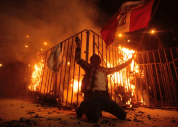 VIDEO «Protesta en Perú deja un muerto y más de 100 heridos en medio de la crisis social»