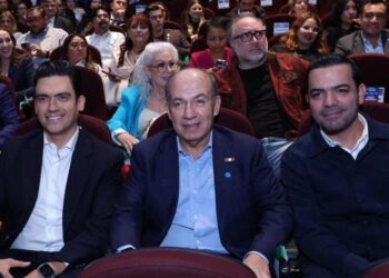 Reaparición de Felipe Calderón en Evento del PAN Confirma Cercanía con Jorge Romero