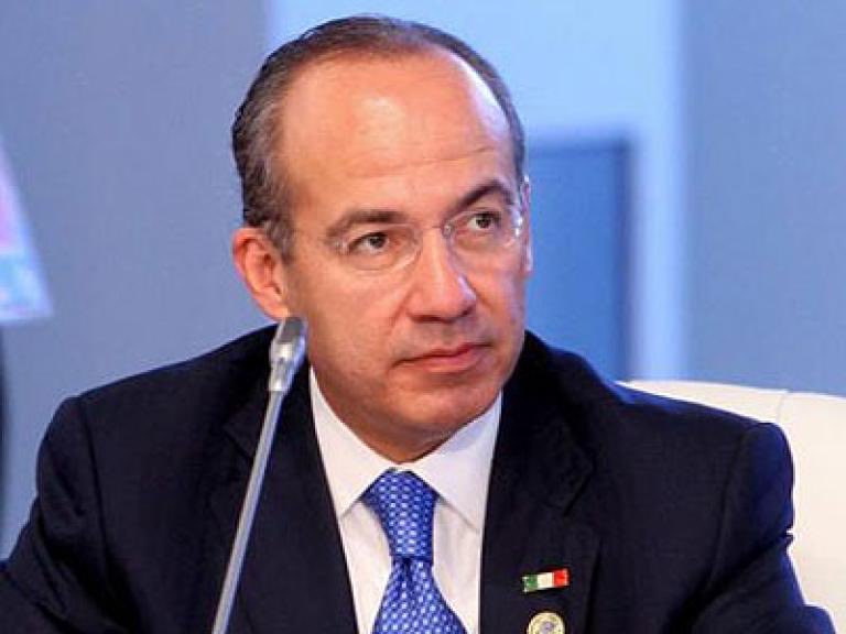 Reaparición de Felipe Calderón en Evento del PAN Confirma Cercanía con Jorge Romero