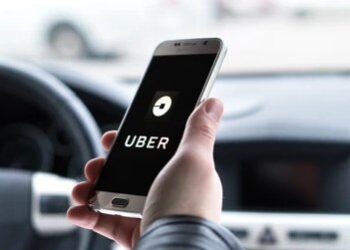 SICT aclara que Uber y apps similares no tienen permiso para operar en aeropuertos