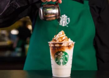 Starbucks Cierra Docenas de Tiendas en Nueva York por Ventas Lentas