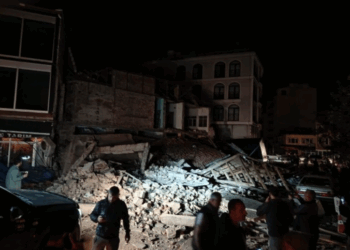 Nuevo Terremoto de Magnitud 6,1 Sacude el Oeste de Turquía y Provoca Colapsos