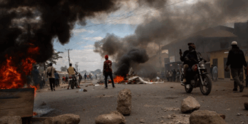 Tanzania Sumida en la Violencia Electoral: Diez Muertos y Bloqueo Digital