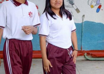 Avanza entrega de tenis escolares en Cancún con el programa “Pasos para la Transformación”