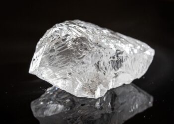 Un Tesoro Bajo Cero: Récord de Diamante de 340 Quilates en Rusia