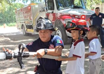 «Gobierno de Estefanía Mercado fomenta cultura de la prevención en escuelas de Playa del Carmen»