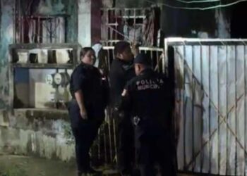 Hieren con arma de fuego a empleada durante intento de asalto en Cancún