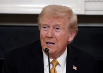 #VIDEO: Trump asegura que los carteles gobiernan México y lanza advertencia sobre el narcotráfico a pesar de «Respetar a la presidenta»