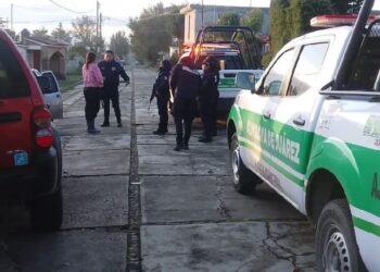 Clausuran bares irregulares en Valle de Toluca por venta de alcohol a menores