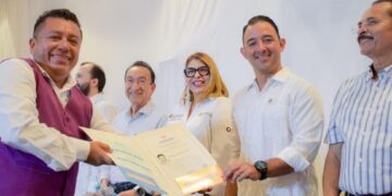 RECONOCEN ESFUERZO Y CAPACITACIÓN DE TRABAJADORES CON ENTREGA DE CERTIFICADOS LABORALES Y MÁSTER SINDICAL EN CANCÚN