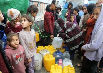 Crisis de agua en Gaza los niños palestinos luchan por cada gota