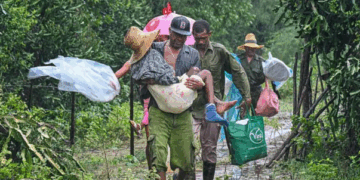 Huracán Melissa Golpea Cuba tras Devastación Histórica en Jamaica