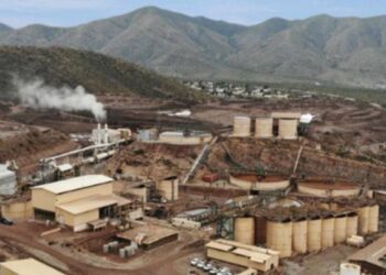 ⚖️ “Sin trato especial: Sheinbaum respalda fallo que obliga a minera a pagar su deuda con el SAT”