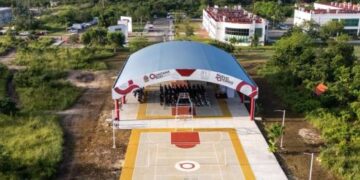 Inaugura Mara Lezama domo y canchas de usos múltiples en la Universidad Politécnica de Bacalar