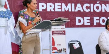 Reconoce Ana Paty Peralta el talento artesanal como motor de desarrollo económico y preservación cultural