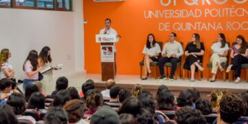 «Realizan conversatorio juvenil en la Universidad Politécnica de Quintana Roo»