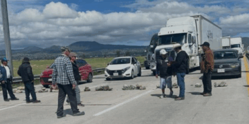 Ejidatarios Bloquean el Arco Norte Exigiendo Pago por Tierras Expropiadas