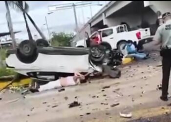 Accidente Frente al Tren Maya Volcadura con Cuatro Heridos en Cancún–Mérida