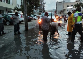 Activan Operativo Tormenta en Playa del Carmen por Fuertes Lluvias