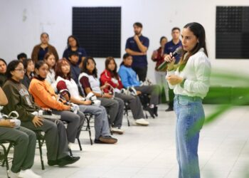 Ana Paty Peralta Impulsa la Felicidad Juvenil en Cancún