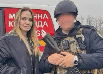 Angelina Jolie Llegó a Ucrania en una Visita Inesperada y sin Aviso