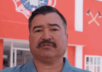 Bomberos de México se Inspiran con Héroe de Los Ángeles en Congreso Nacional