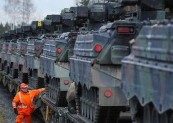 Burocracia y fallos estructurales frenan el despliegue de tropas en Europa