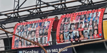 «Madres Buscadoras colocan 72 lonas con desaparecidos en Mazatlán para exigir justicia»