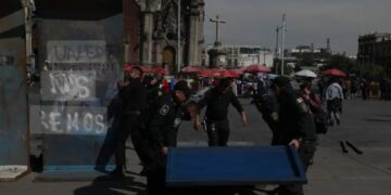 VIDEO Zócalo y Palacio Nacional blindados ante Marcha de la “Generación Z”