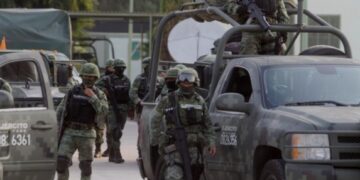 «Refuerzan seguridad con 70 escoltas y plan especial tras asesinato de alcalde en Michoacán»