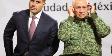 «Escoltas de Carlos Manzo permanecen libres pero bajo vigilancia»