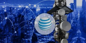 «Televisa negocia compra de AT&T México»