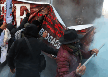 VIDEO «Maestros de la CNTE reanudan protestas concentrandose en el Zócalo»