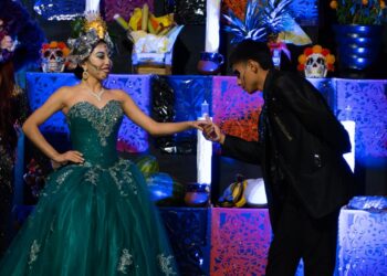 “Cena de Ánimas” 2025 Reúne a Miles en Cancún