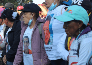 Cuatro Horas de Recorrido y Silencio Telefónico en la Búsqueda de Seres Queridos